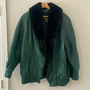 VTG Leather Bomber Jacket with Fur Collar Sz S